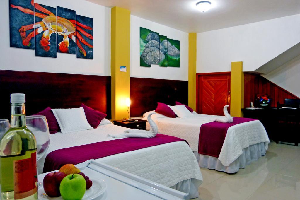 Hospedaje Brisas Del Pacifico Puerto Ayora  Room photo