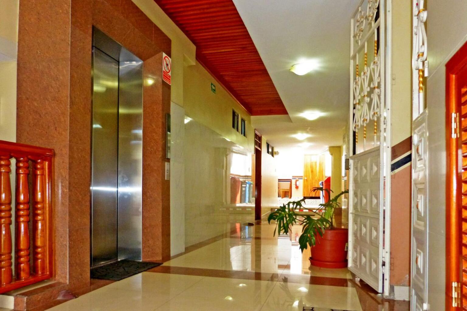 Hospedaje Brisas Del Pacifico Puerto Ayora  Exterior photo