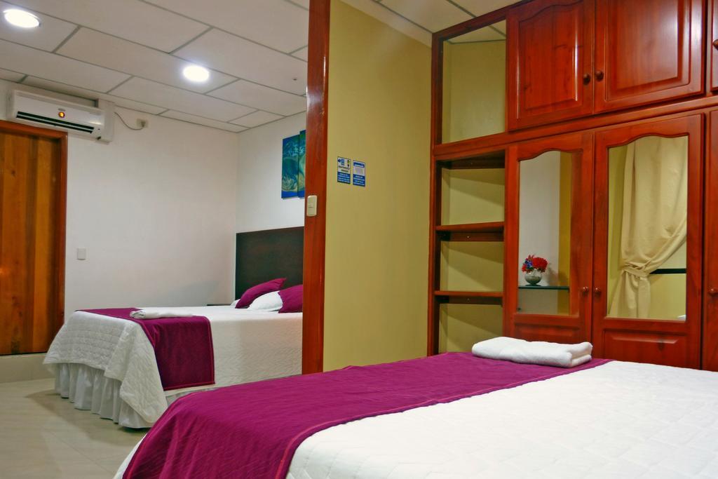 Hospedaje Brisas Del Pacifico Puerto Ayora  Room photo