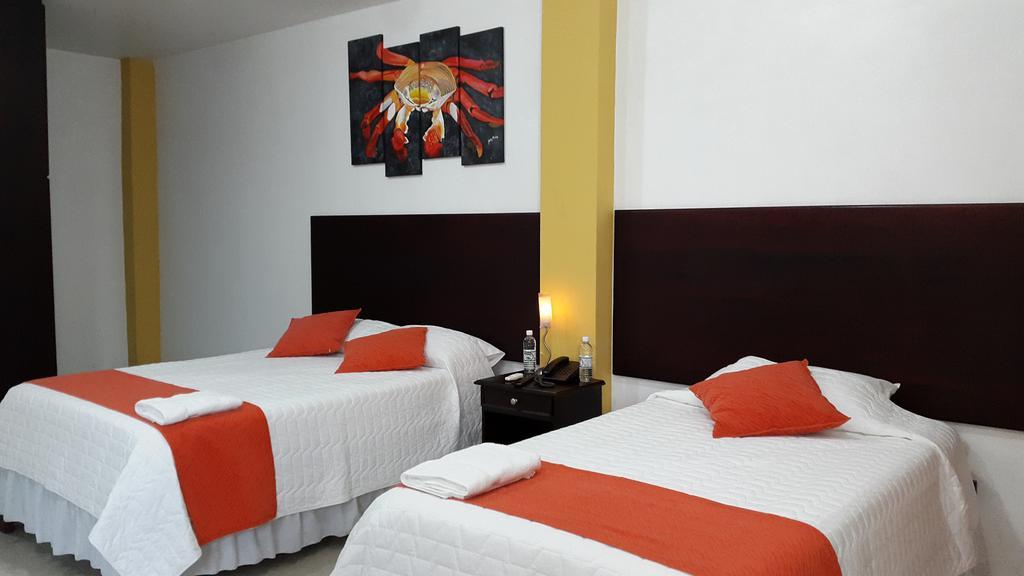Hospedaje Brisas Del Pacifico Puerto Ayora  Room photo
